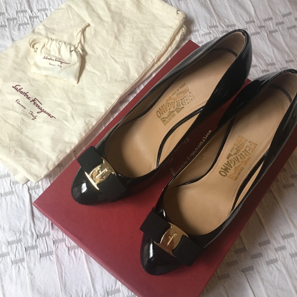 Salvatore Ferragamo Bow Pump